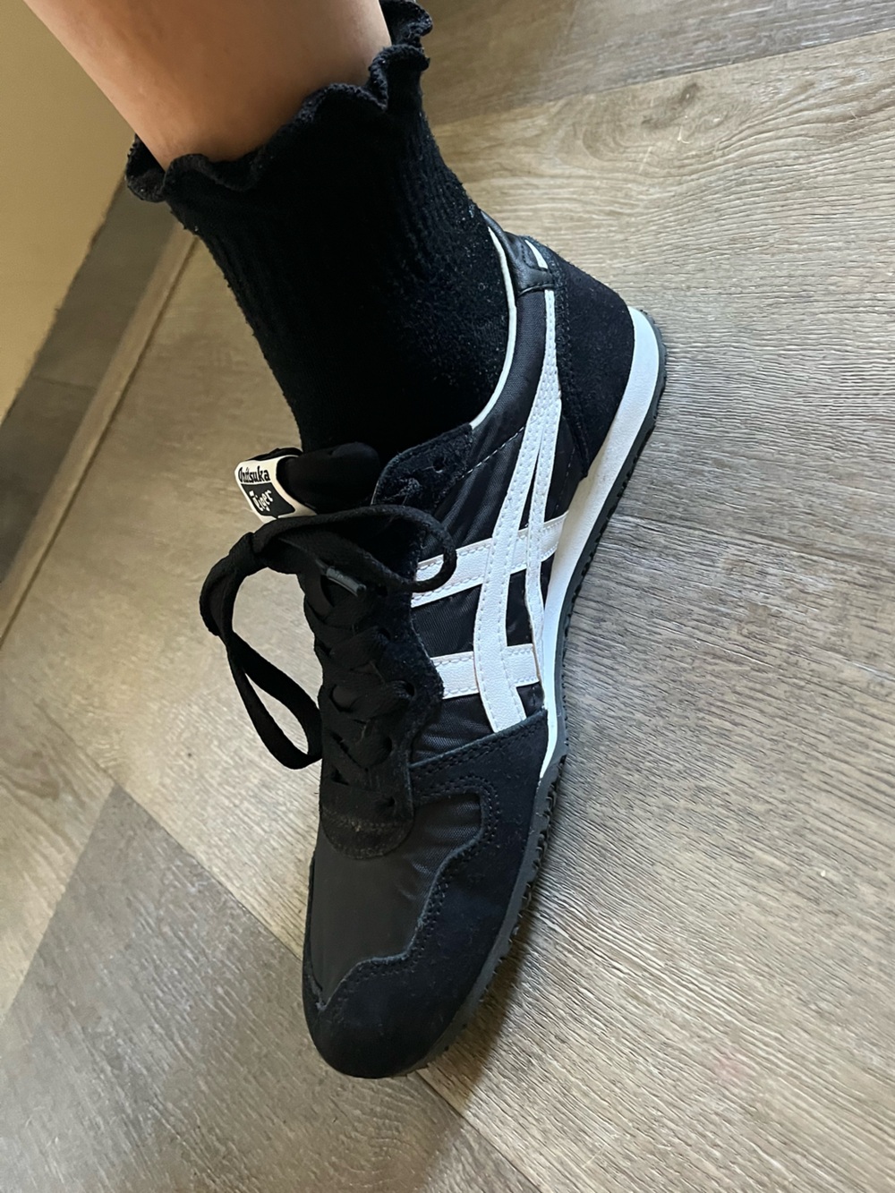 Onitsuka Tiger Serrano Sneakers